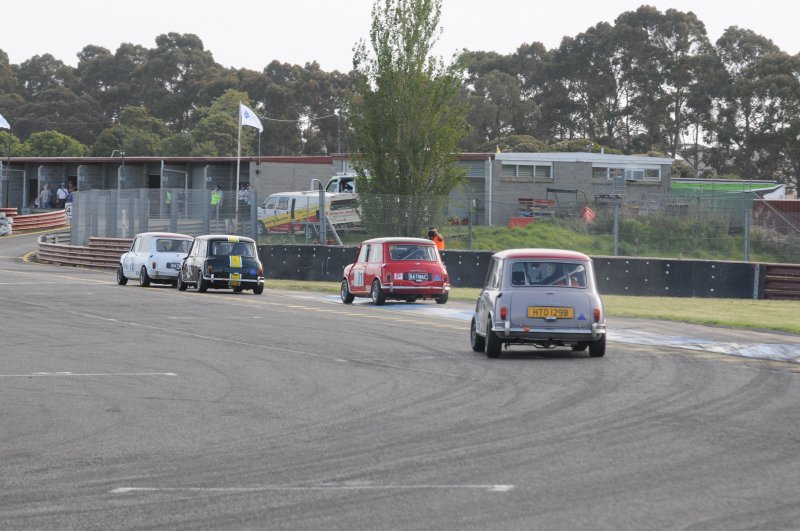 Minis swarmed in their usual fashion