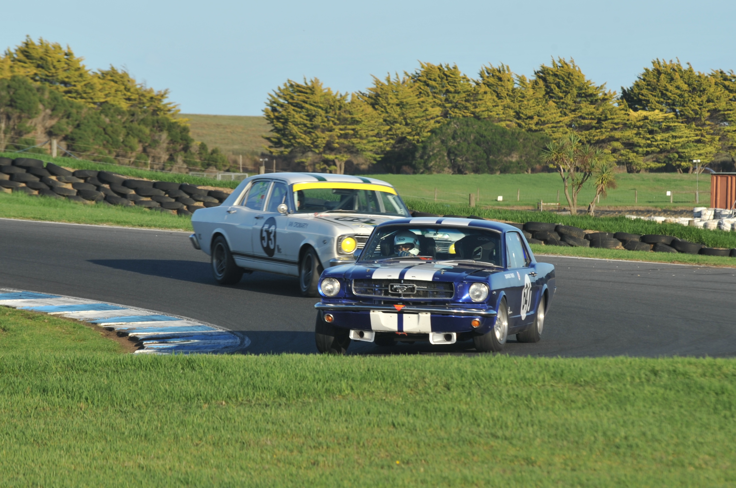 289 territory. Brent Trengrove and Ian Cromarty