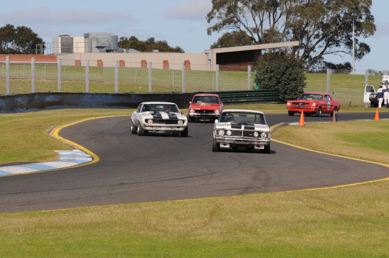 The Darrens toughed it in R1 with the Camaro prevailing