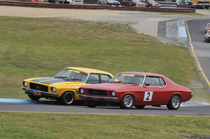 Monaros! Keith Davidson punts the Stoopman sedan under John Alesi\'s coupe