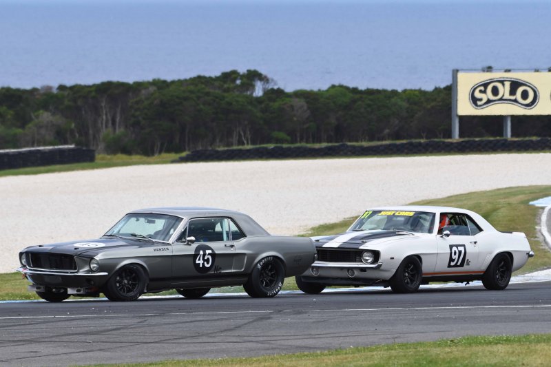 Polesitter Darren Collins hounds Darryl Hansen