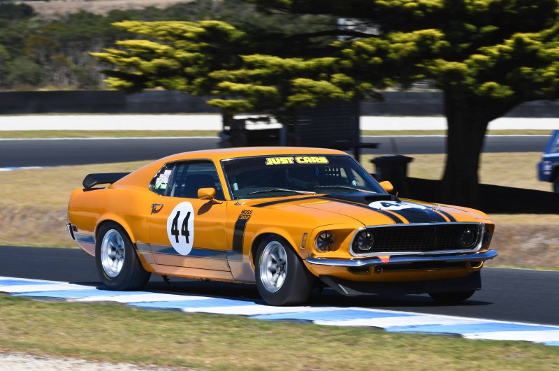 A week after a great Clipsal 500 result David Reynolds exercised Joe Calleja's Mustang