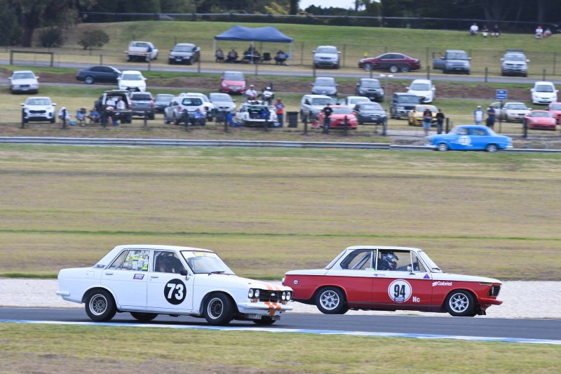 Best Battles - David Brown Datsun 1600 SSS and Gabriel Digenis BMW 2002