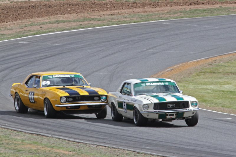 Thrilling-finish-between-John-Talbot-Mustang-and-Darren-Pearce-Camaro