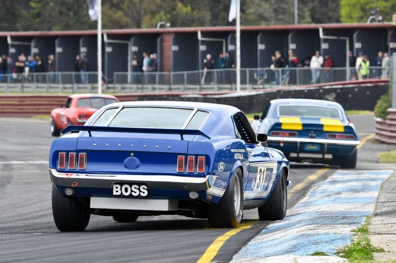 New-to-the-ranks-F5000-driver-DArcy-Russell-caught-up-to-old-mate-John-Mann-by-R3