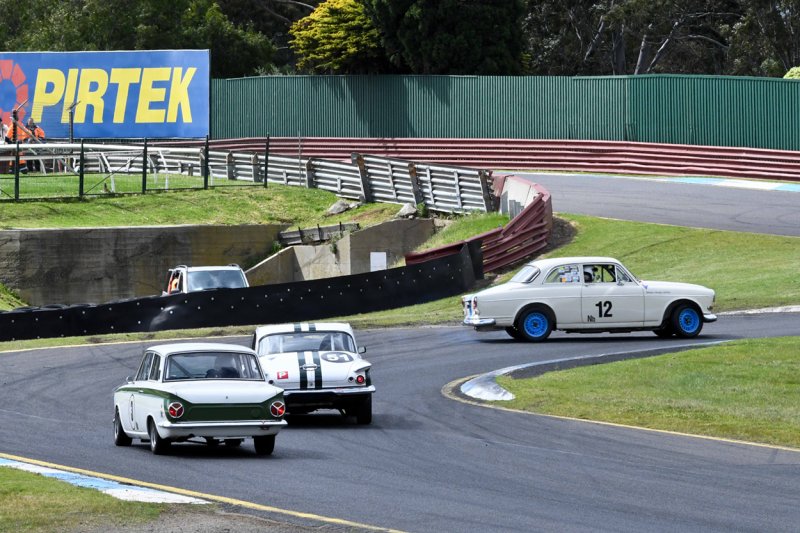 Andy-Whites-Volvo-Amazon-gets-loose-in-Turn-2