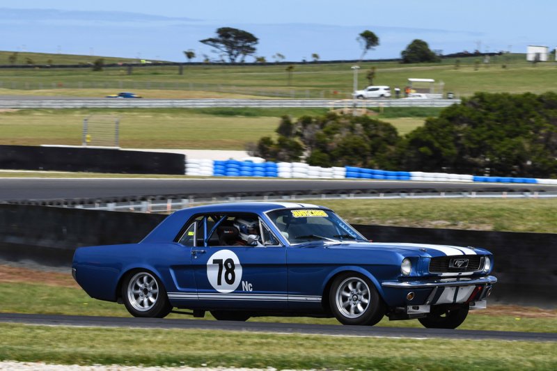 Darren-Jones-had-his-first-run-in-the-ex-Frolley-Mustang