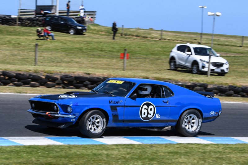 Michael-Micelis-Mustang-took-the-Trophy-race