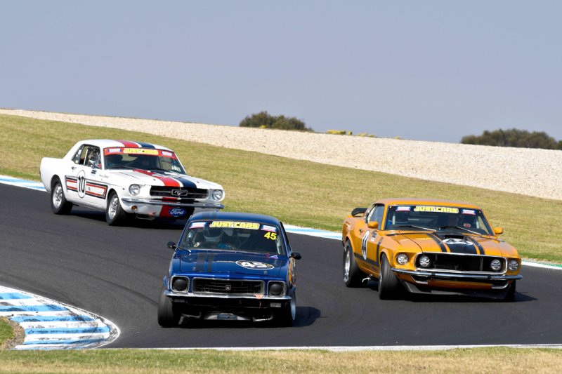 Nathan-Gordons-Torana-and-Andrew-Cannons-Mustang-monster-Joe-Callejas-351-Mustang-during-their-three-day-battle