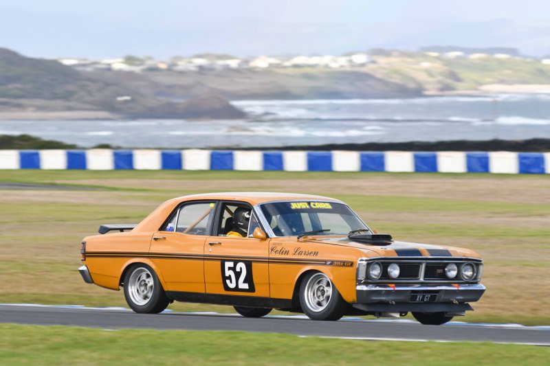 Colin-Larsens-excellent-HO-by-the-seaside.