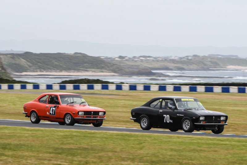 Dog-fight-all-weekend-Wayne-Rogerson-and-Peter-McNiven-Mazdas