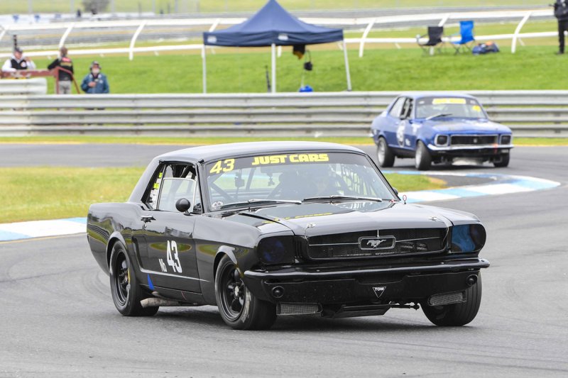 Put-it-all-on-the-black-Pete-Meuleman-wins-the-2021-HTCAV-Championship.-Phil-Wisewould-photo