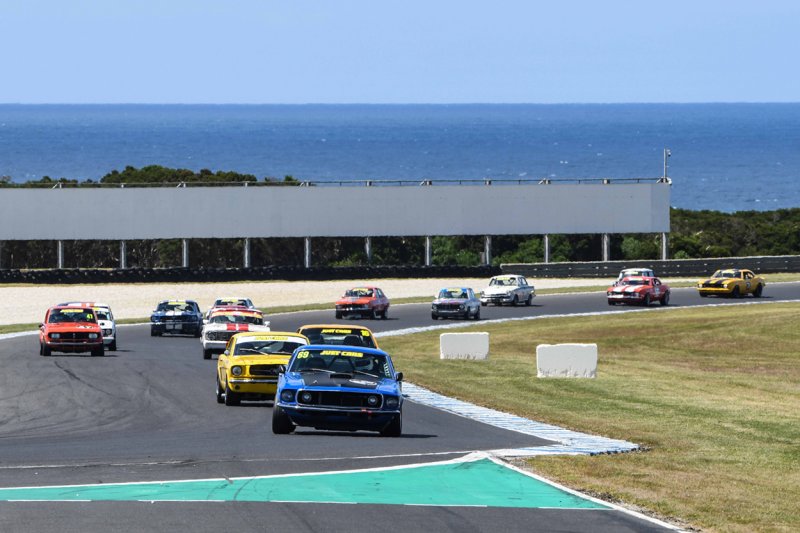 Magnificent-Miceli-Michael-Miceli_s-Mustang-was-untroubled-to-take-three-from-three.-Phil-Wisewould-photo.