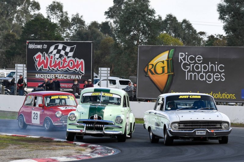 Oddball-odd-attitude.-Phil-Barrow_s-Holden-FJ-on-David-Forbes_-XK-Falcon.-Phil-Wisewould-photo.