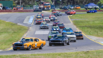 John-Bowe-leads-a-big-field-into-T2