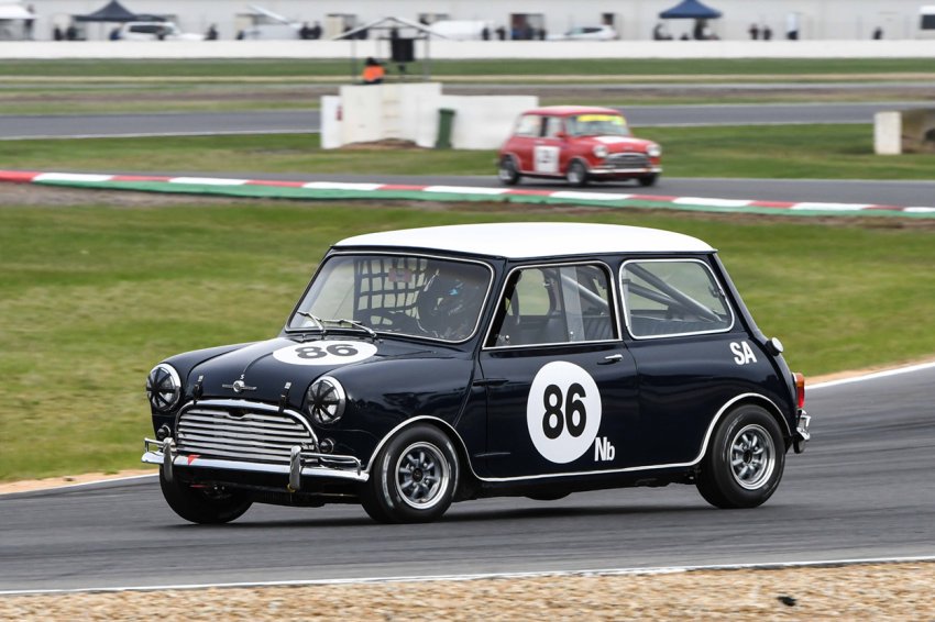 SA_s-Jon-French-in-the-ex-Armstrong-Mini-won-the-Makulu-Driver-of-the-Day-Award.