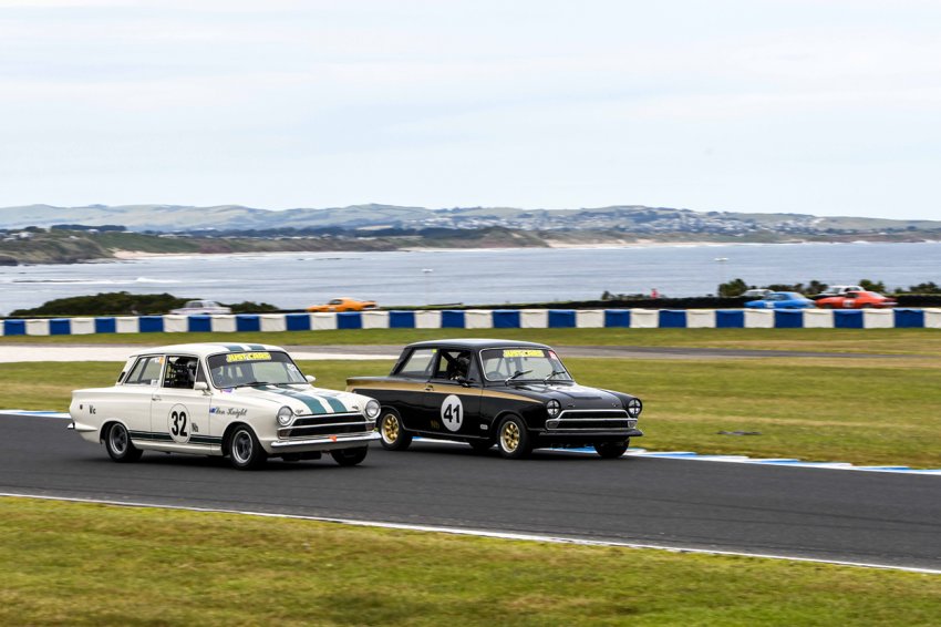 Cortina-braking-duel-Vic_s-Don-Knight-vs-NSW_s-Jerry-Lenstra