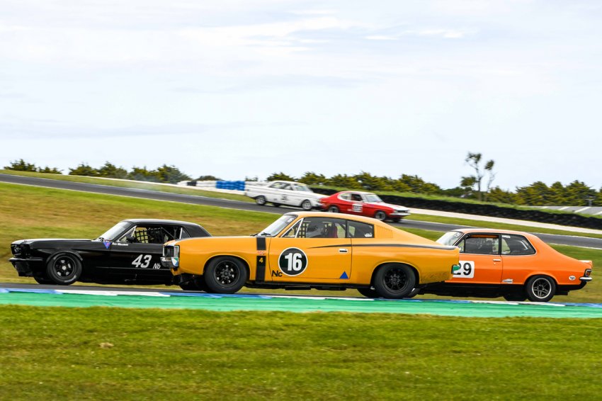 Tight-triple-action-Pete-Meuleman-Mustang-Glenn-Miles_-Charger-and-Tas_s-Mick-Cross_s-Torana