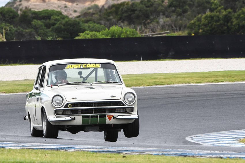 Peter-van-Summeren-in-a-classic-Lotus-pose-at-Lukey-Heights