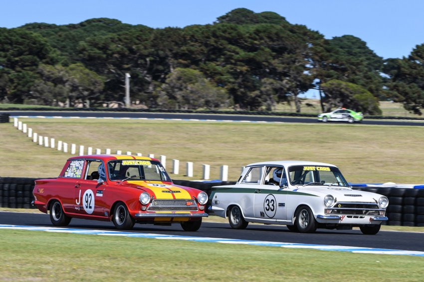 Stuart-Bailey-in-the-ex-Luxmoore-GT-with-Peter-George_s-Lotus