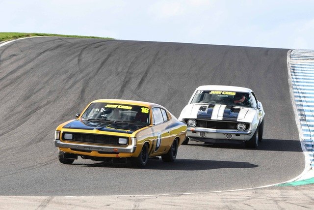 Rapid-Glenn-Miles-won-starts-and-led-Darren-Collins-for-several-laps.-Phil-Wiswould-photo