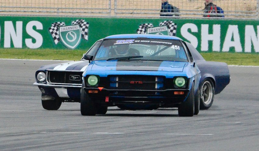 Qld_s-Graeme-Wakefield-gets-loose-chasing-Nathan-Gordon_s-rapid-Monaro-