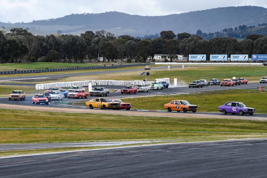 Darren-Hossack-gets-the-jump-into-T2-in-R1