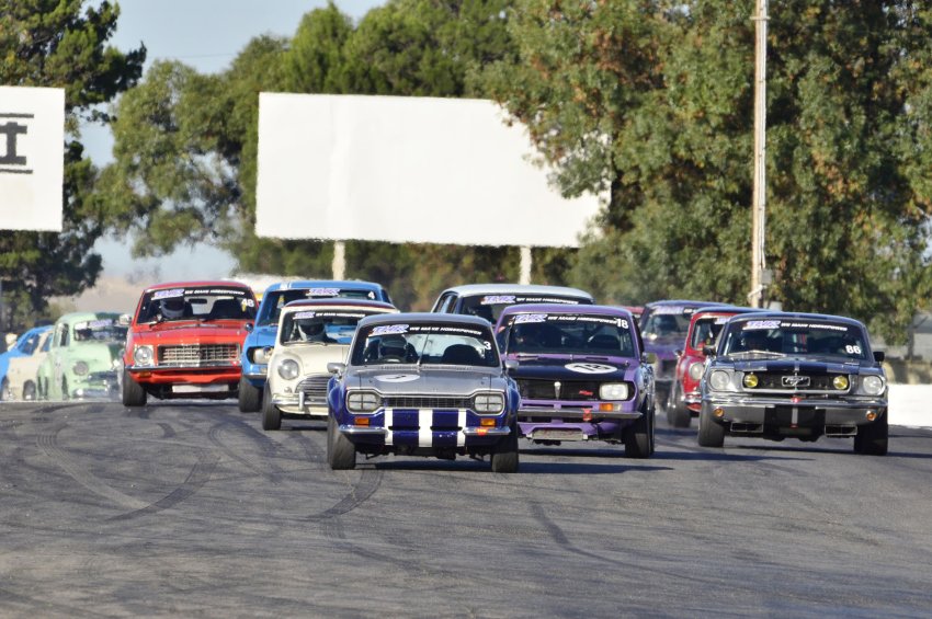 Fast-starting-Josh-Axford-BDA-Escort-gets-the-jump-in-R2