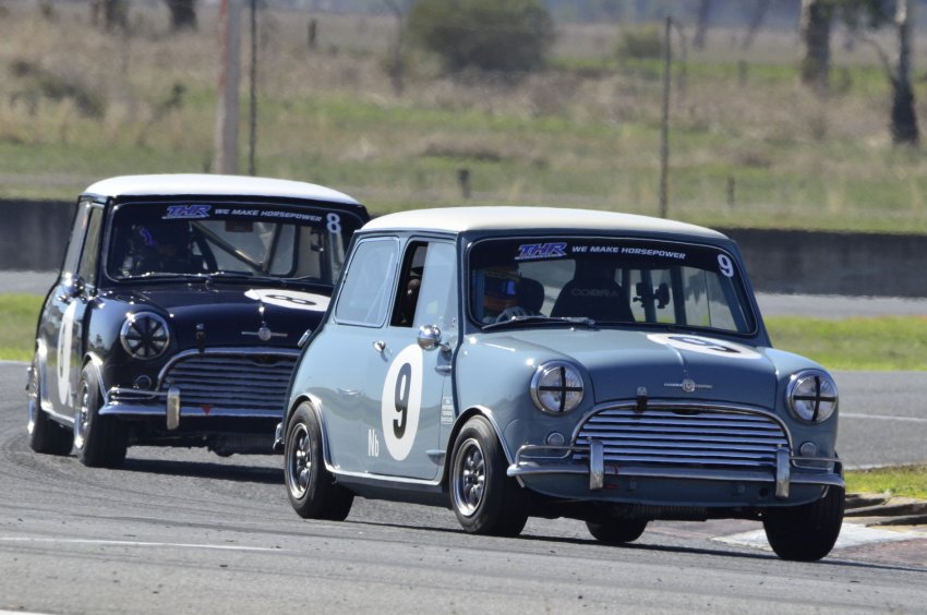 Muscular-Minis-of-Dan-Foster-WA-and-Jonathon-French-SA-locked-together