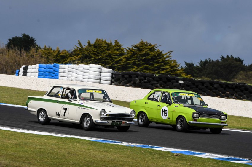 Peter-van-Summeren-Lotus-and-Tas_s-Lachlan-Thomas_s-R5-fight-was-epic