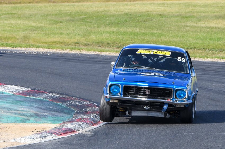 Second-all-weekend-Andrew-Williams-chased-hard