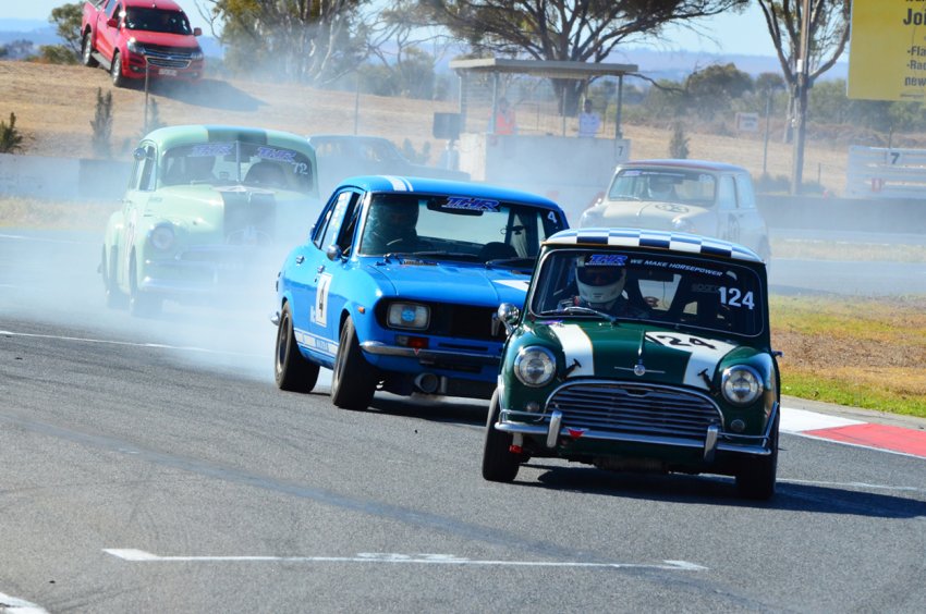 Richard-_Harry_-Harris-escapes-smokin_-fellow-SA-racer-Kirk-Davis-