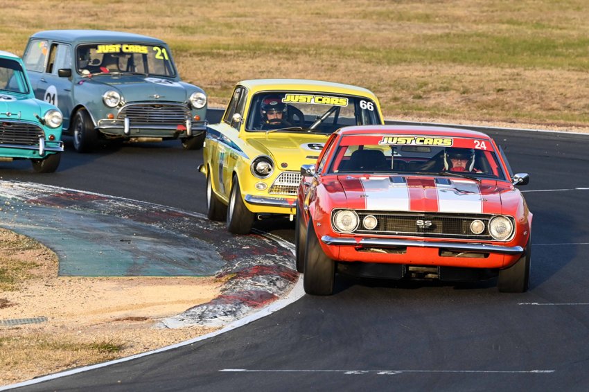 Tony-Hubbard_s-Camaro-had-to-bat-away-the-smaller-cars.-Colin-Rosewarne-photo
