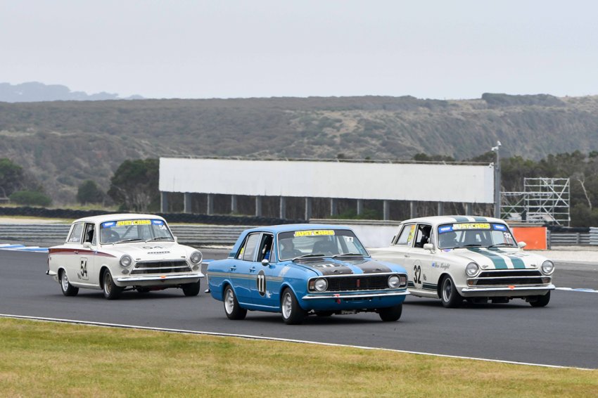 Cortina-trio-of-Olver-Cox-and-Knight-fly-in-formation