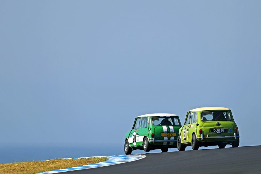NSW-Davids-Roberts-and-Wheatley-dance-over-Lukey-Heights.-Chris-Carter-Photo-