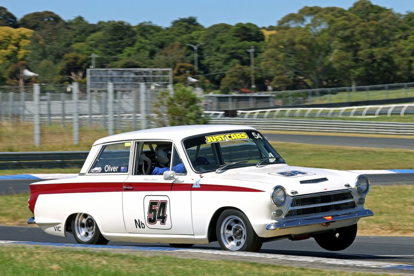 Debutant-Pete-Olver-started-chucking-the-ex-Stupka-Cortina-around.-Chris-Carter-photo