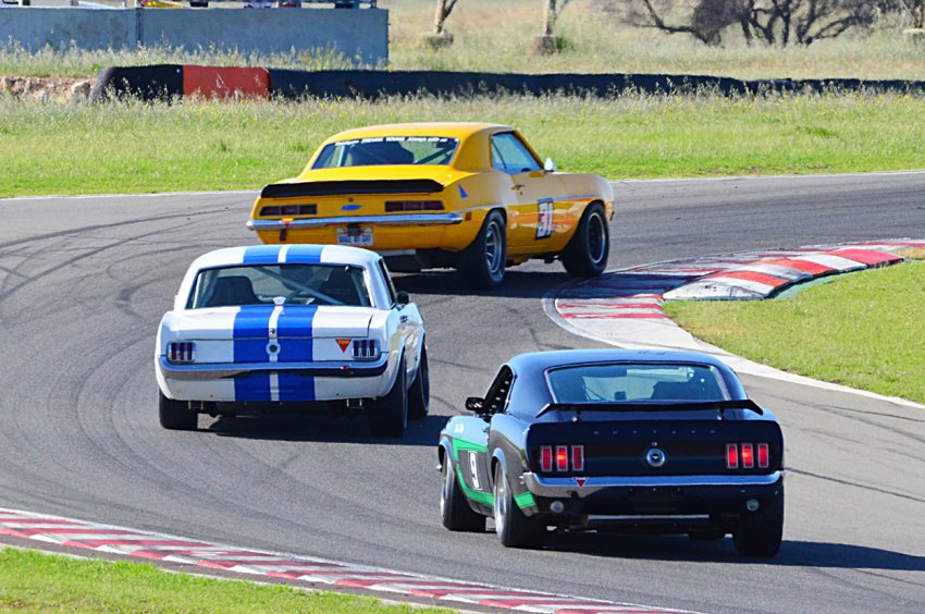 Father-and-son-Tilleys-chase-Paul-Stubber-through-the-dip