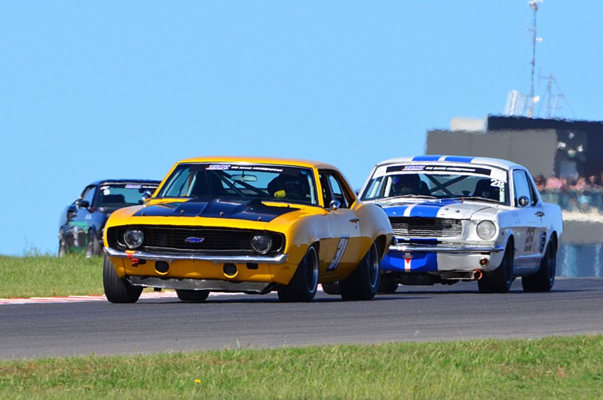 Paul-Stubber-leads-Brad-Tilley-with-son-Jamie-lurking