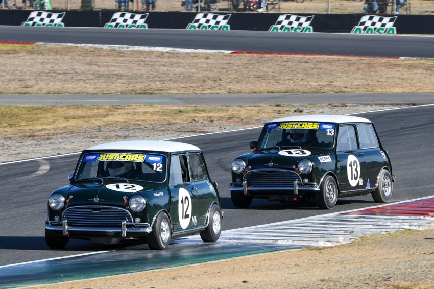 Richard-Hill-and-Tassie-twin-Jack-Perry-locked-together
