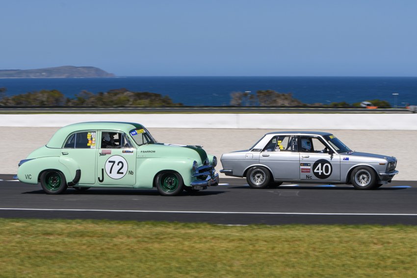Dean-McLaughland-and-Phil-Barrow-were-locked-in-combat-here-and-Historic-Winton