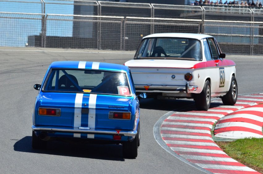 Vic-Drapers-Datsun-1600-chases-Kirk-Daviss-BMW-2002